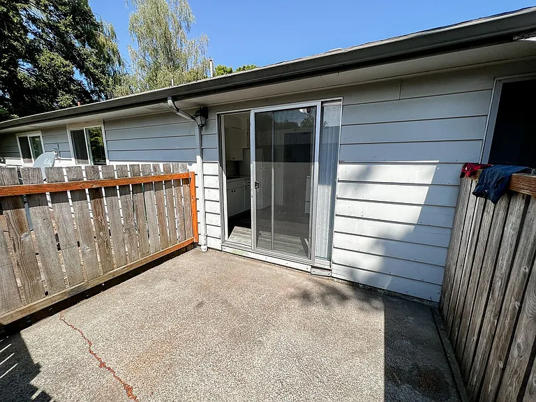 2512 Honeysuckle Way NE — Photo 23
