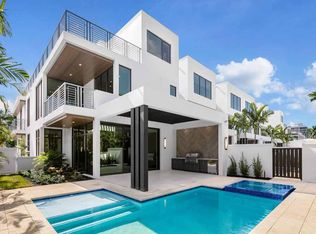 1023 Casuarina Rd, Delray Beach, FL 33483