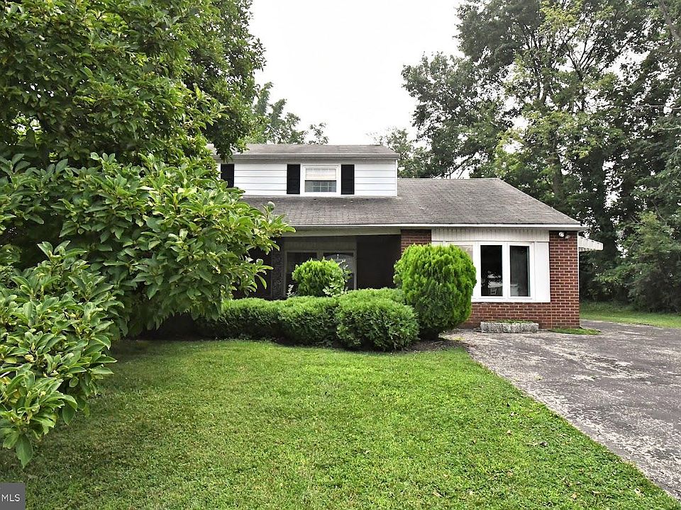 1st image of 495 Regimental Rd