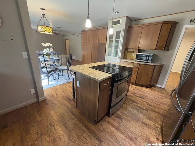 11022 Dreamland Dr — Photo 6