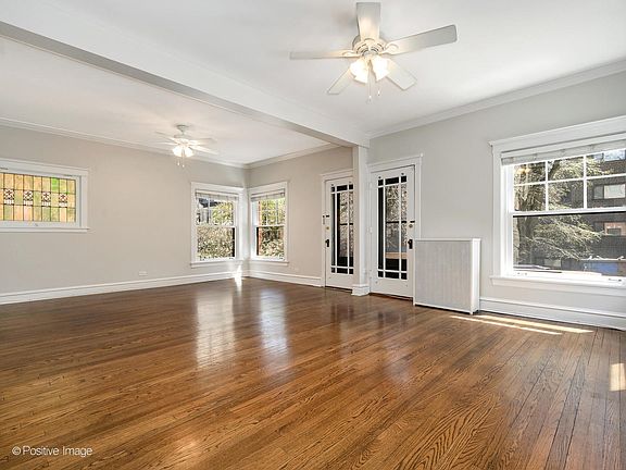 2nd image of 522 W Wrightwood Ave APT 1
