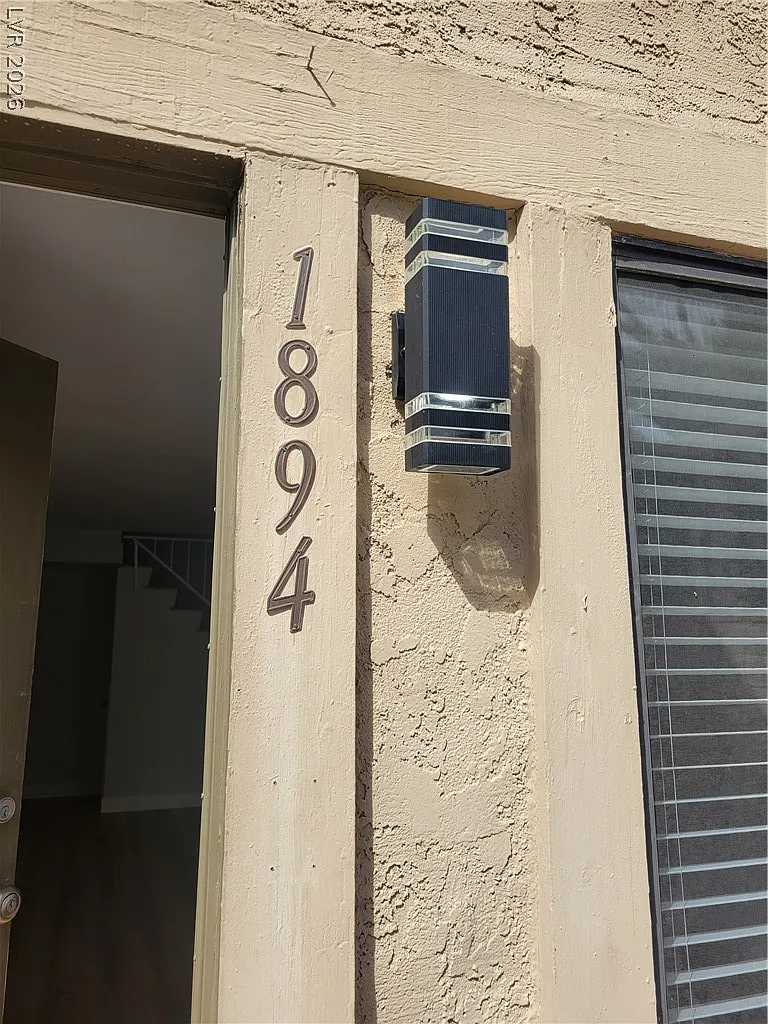 2 bed, 2.0 bath, 1050 sqft, $1,795 — Photo 2