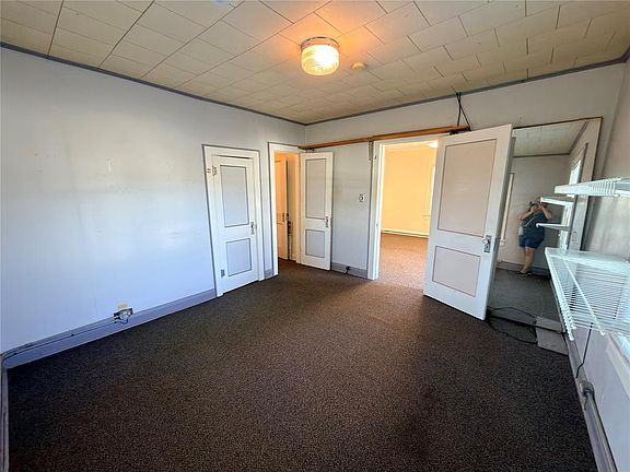 4th image of 824 N Union Ave