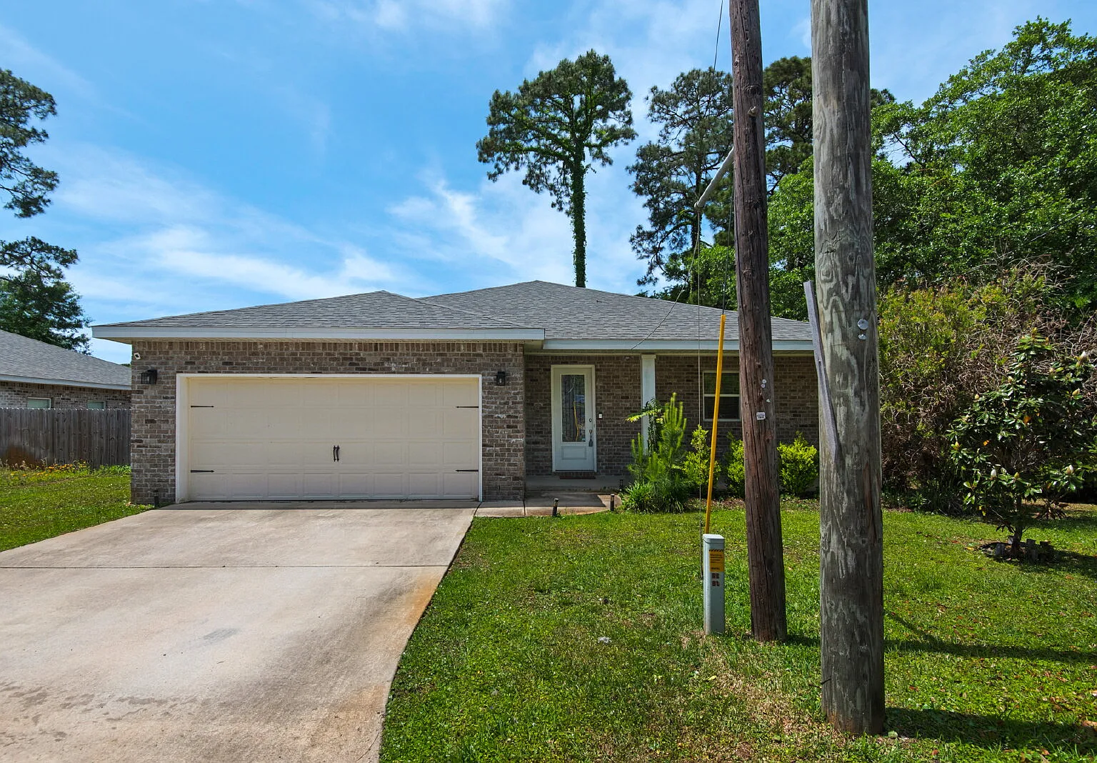 3 bed, 2.0 bath, 1785 sqft, $2,550 — Photo 1
