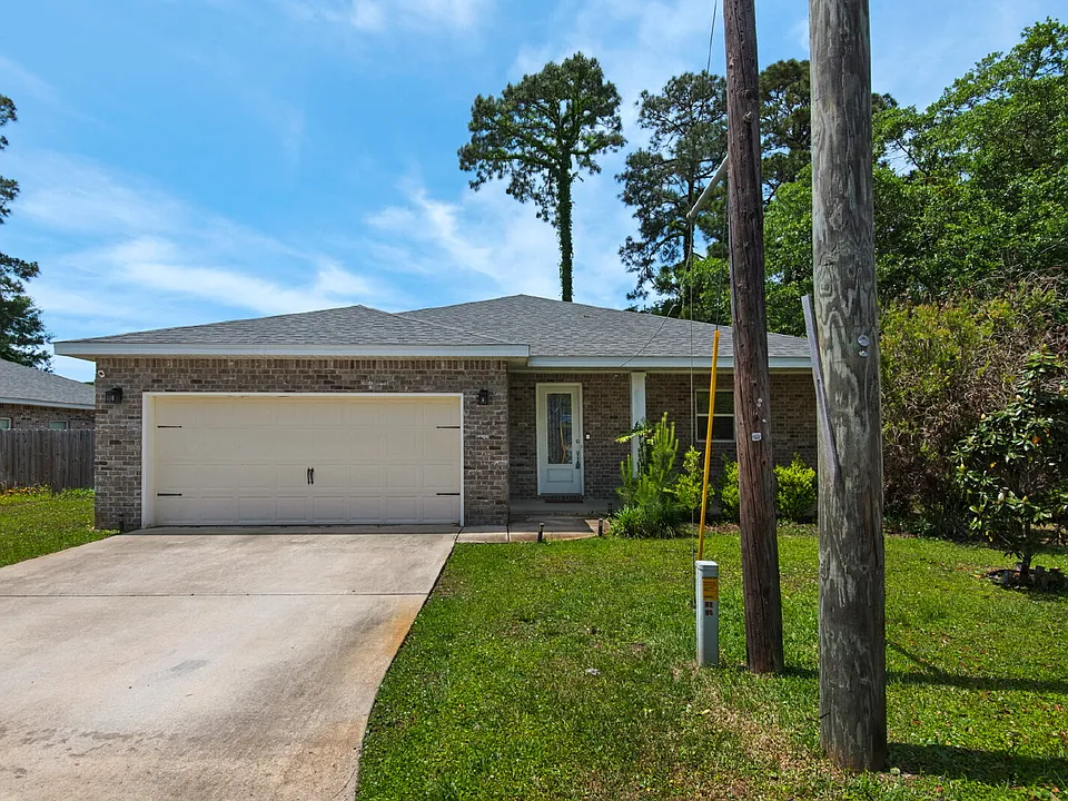66 Brenda Ln
