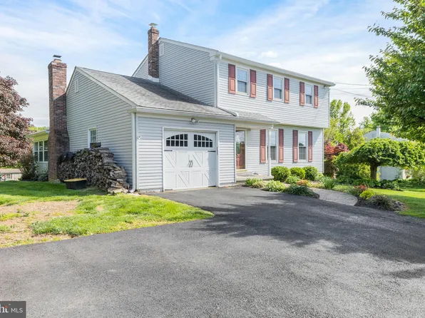 1105 State Rd, Lincoln University, PA 19352