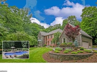 33 Cheyenne Trl, Sparta, NJ 07871