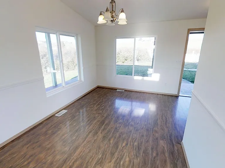794 Holbrook Rd — Photo 3