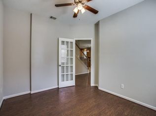 18 N Queenscliff Cir, Spring, TX 77382