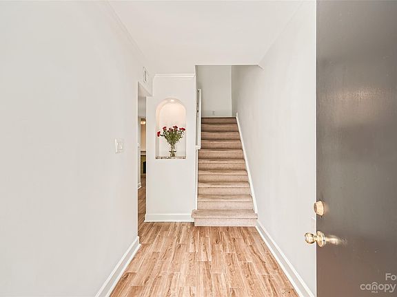 4th image of 3633 Maple Glenn Ln