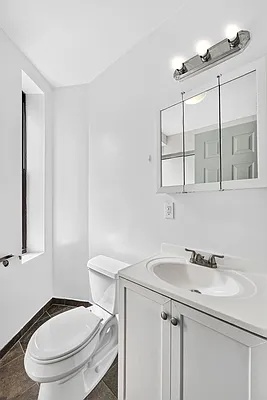 Bathroom, photo 1