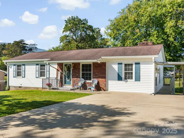 115 Scenic View Dr, Swannanoa, NC 28778