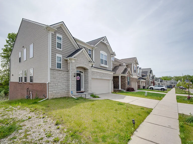 2825 Dillon Dr — Photo 43