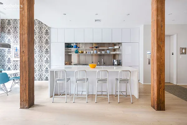 Sold by Sotheby's International Realty | media 3