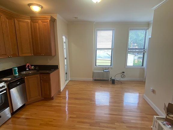 5th image of 25-37 35th St #3R