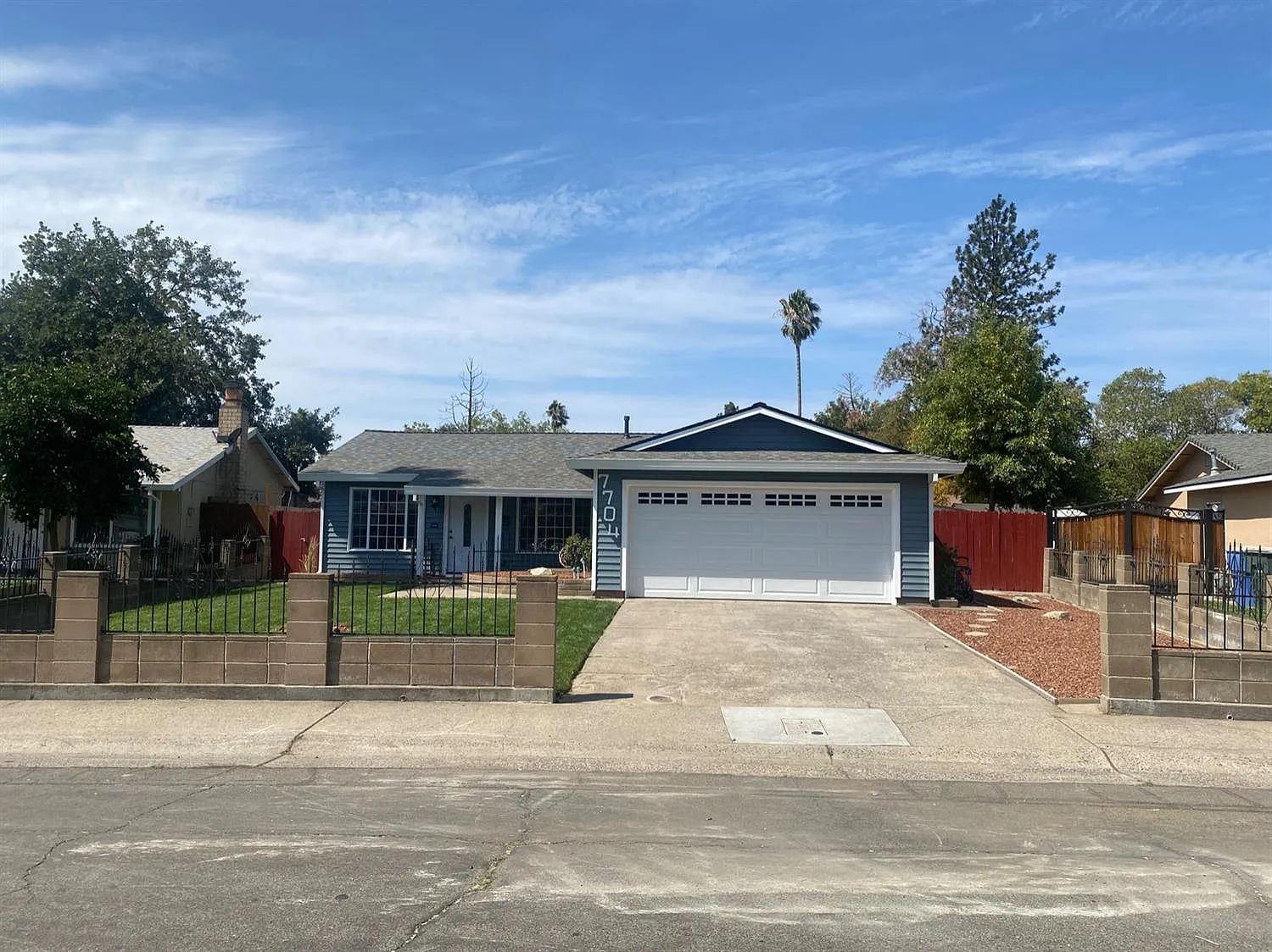 7704 Telfer Way photo 1