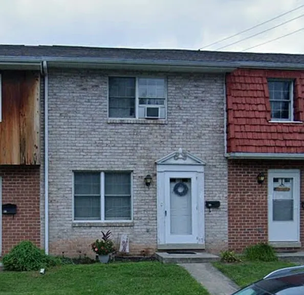 105 Ridge Ave — Photo 1
