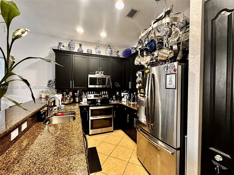 14708 SW 6th St #14708 — Photo 23