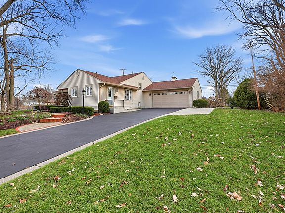 3rd image of 1485 Trentwood Rd