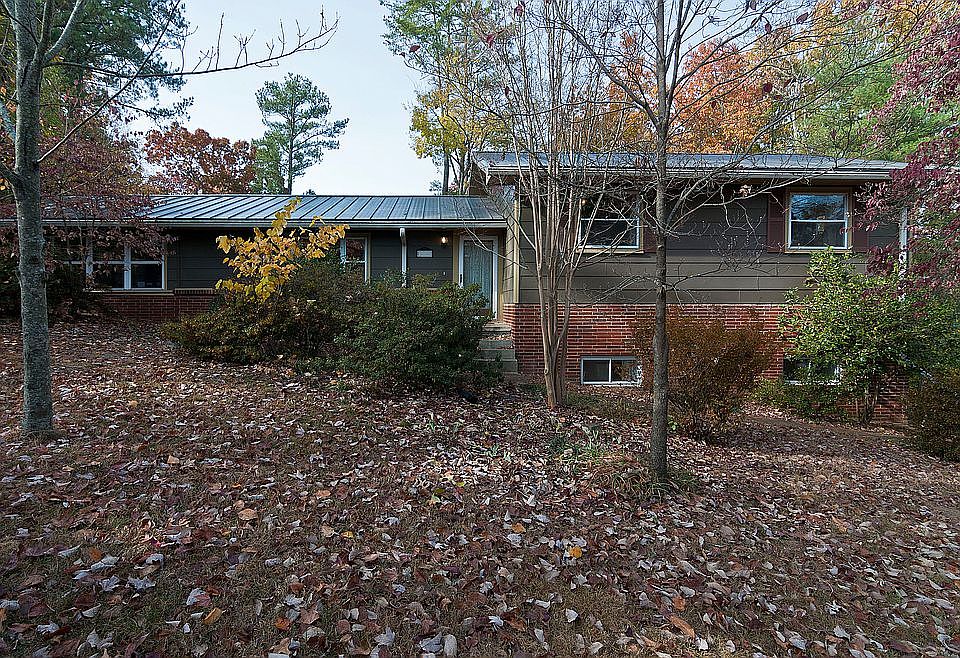 1st image of 1202 Clermont Dr