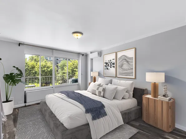 25-40 Shore Boulevard image 8 of 25