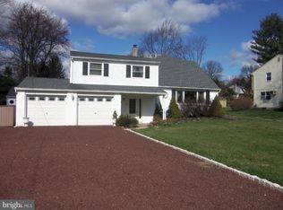 870 Holland Rd, Holland, PA 18966