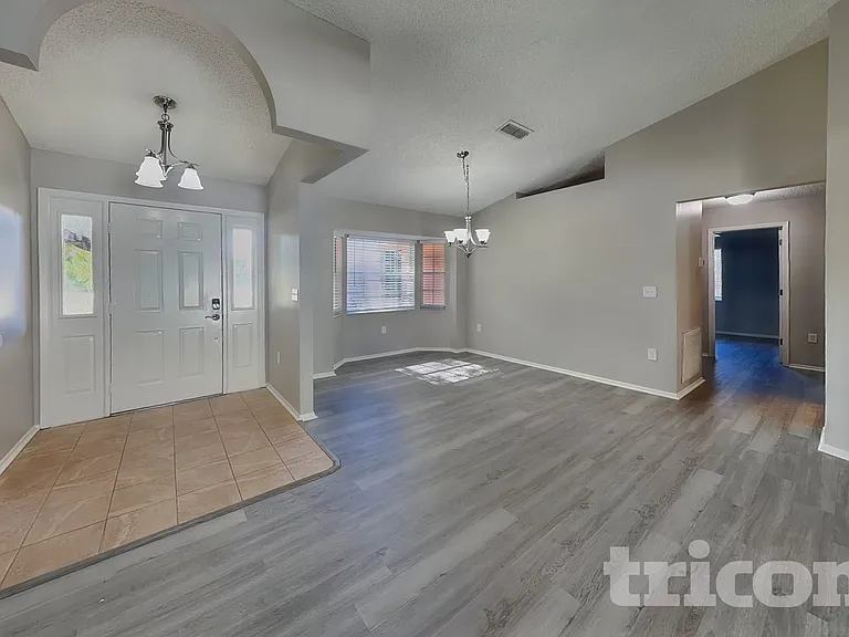 5150 Ashton Pines Ln — Photo 3