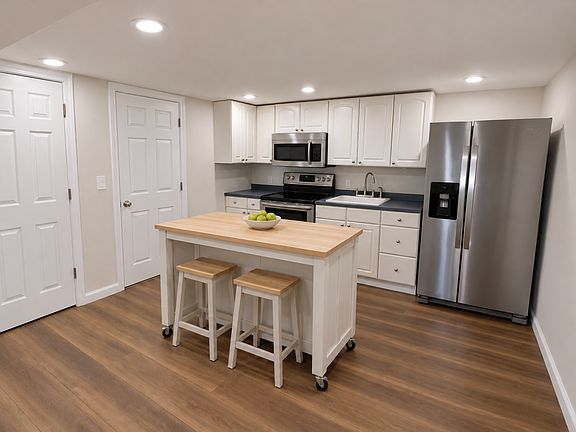 3rd image of 3 Cumberland St #B