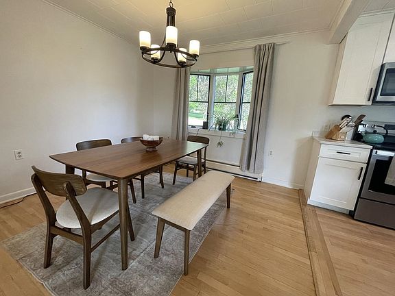 5th image of 17 Fairwood Heights