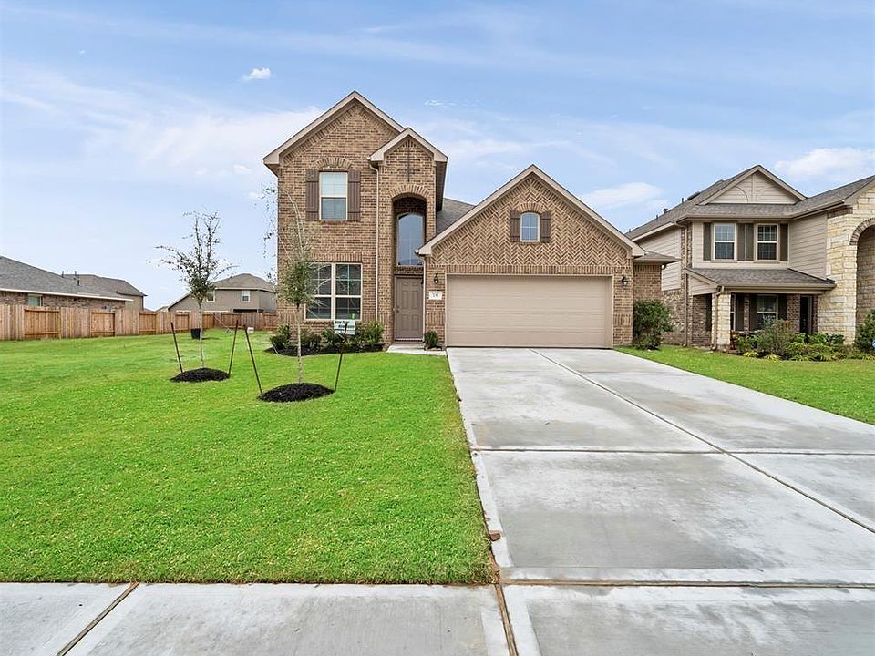 1st image of 737 Oakmist Cove Ln