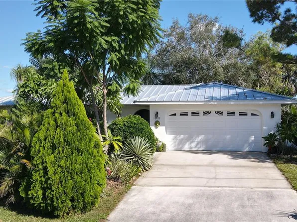 18422 Burkholder Cir, Pt Charlotte, FL 33948