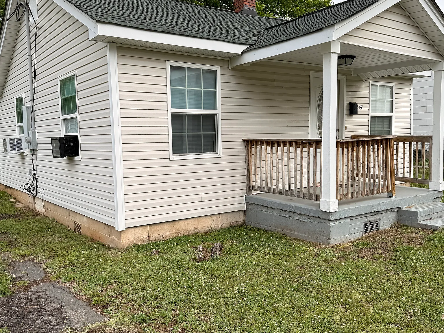 2 bed, 856 sqft, $1,350 — Photo 2