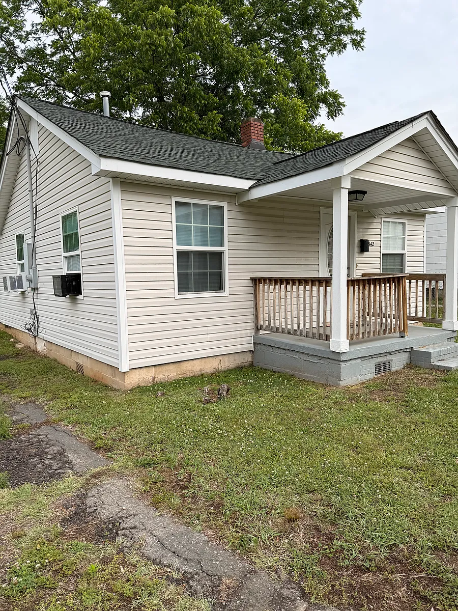 Building Photo - 1342 Flint Hill St