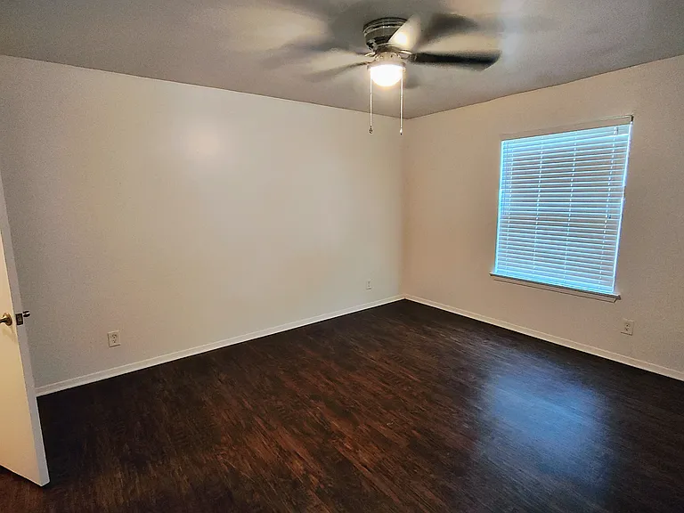 4500 Camp Bowie Blvd #8 — Photo 5
