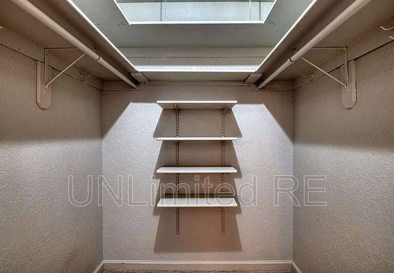2512 Cisco Dr S — Photo 37