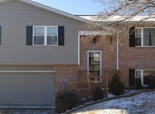 2214 Lenora St, Milton, WV 25541