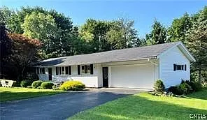 3 bed, 1.0 bath, 1248 sqft, $2,900 — Photo 3