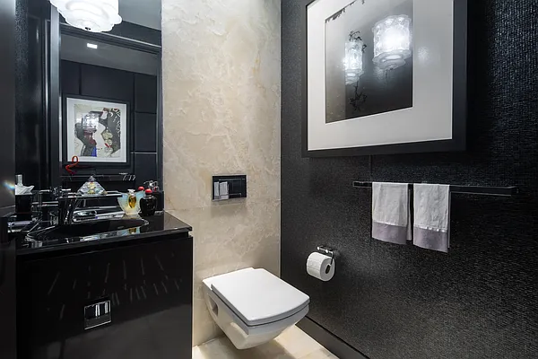 Sold by Sotheby's International Realty | media 37