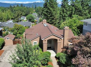 410 Spyglass Dr, Eugene, OR 97401