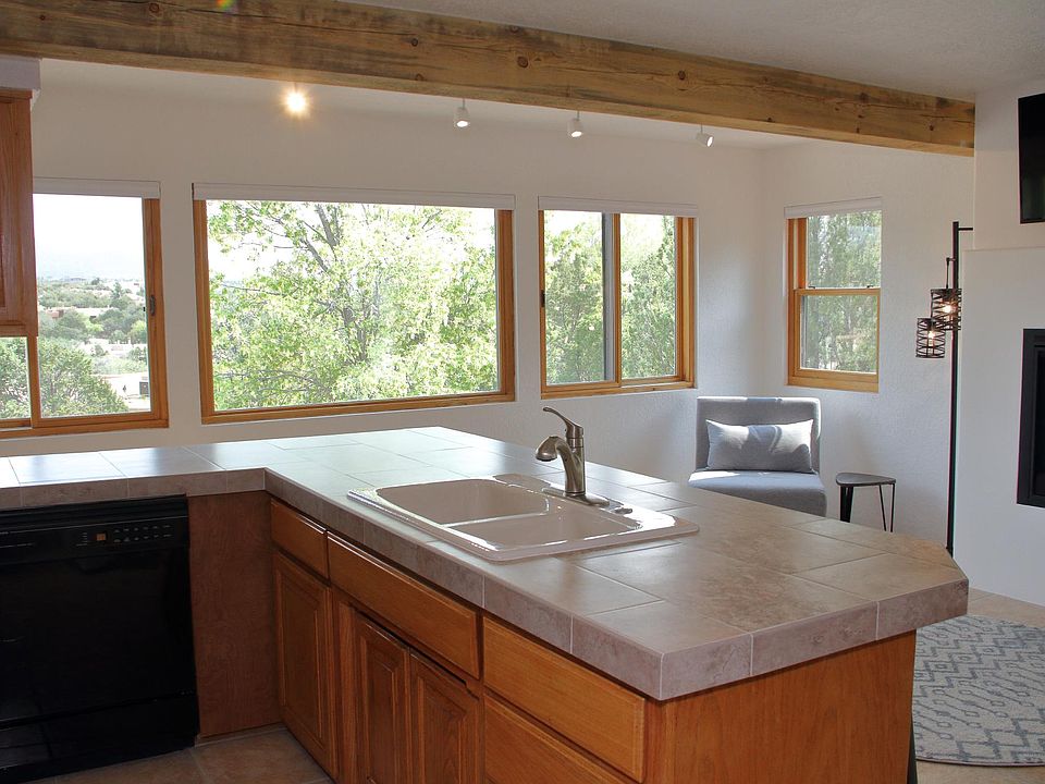 View of the mountains from anywhere in the studio. Lots of natural light and cellular privacy shades on all windows.