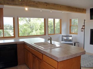 273 Loma Entrada, Santa Fe, NM 87501