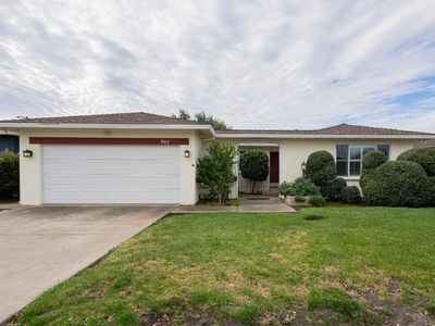 847 Saint Ann Dr, Salinas, CA, 93901