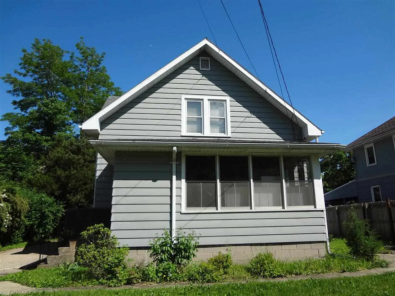 1631 Prairie Ave photo 1