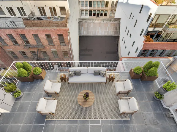 80 Franklin Street image 15 of 24