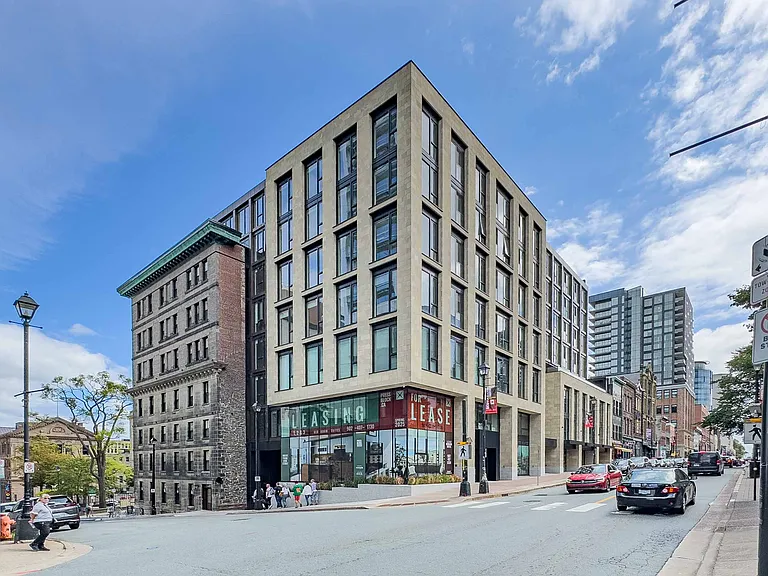 1730 Granville St — Photo 5