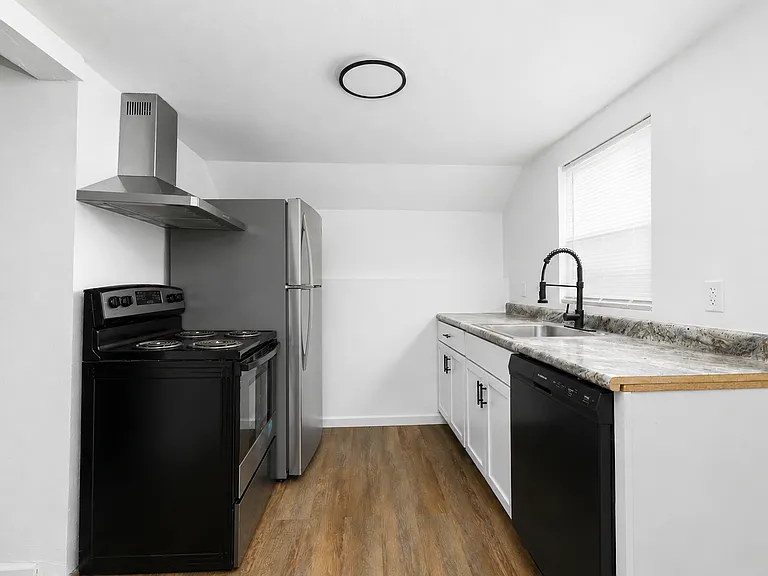 807 S College Ave #807B — Photo 2