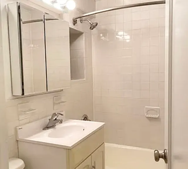 535 3rd Ave #2C — Photo 8