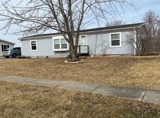 818 Cheyenne Dr, Lowell, IN 46356