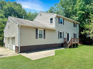 9 Riverview Dr, Hampton, VA 23669