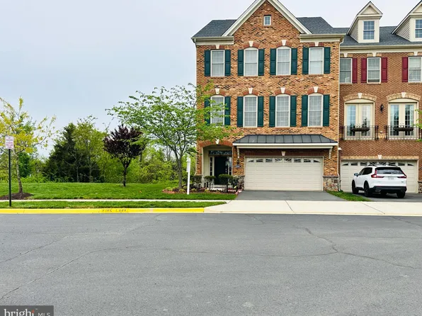 22611 Windsor Locks Sq, Ashburn, VA 20148
